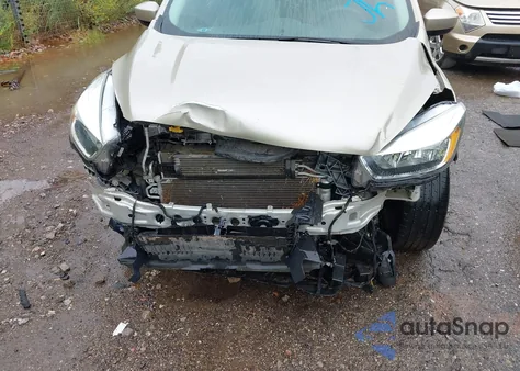 2017 Ford Escape Se z USA, uszkodzony, nr VIN 1FMCU0GD8HUC38401